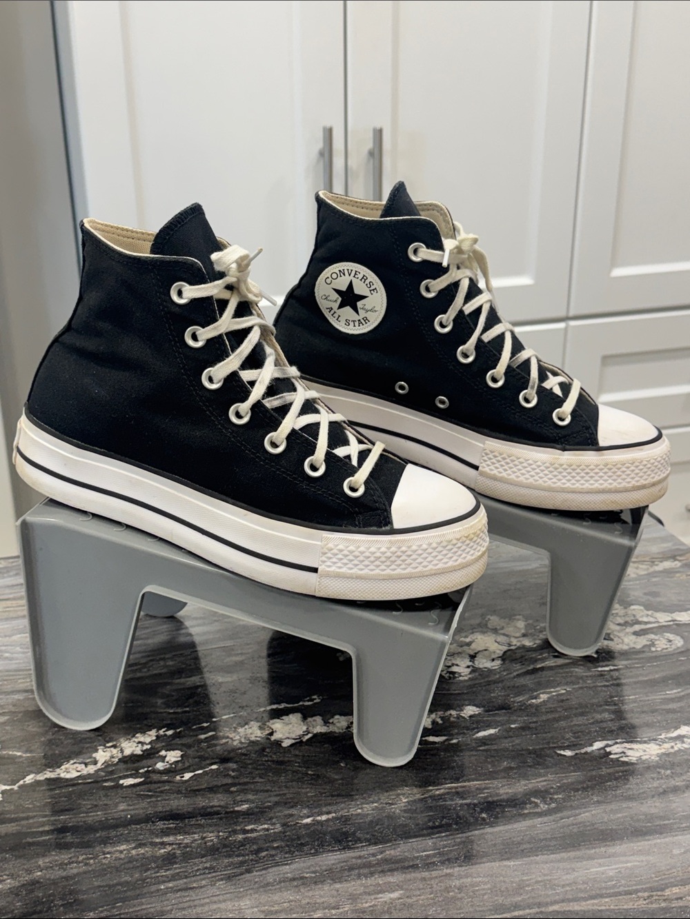 Converse Chuck Taylor All Star Lift Platform Canvas – Women’s 8 | Black/White